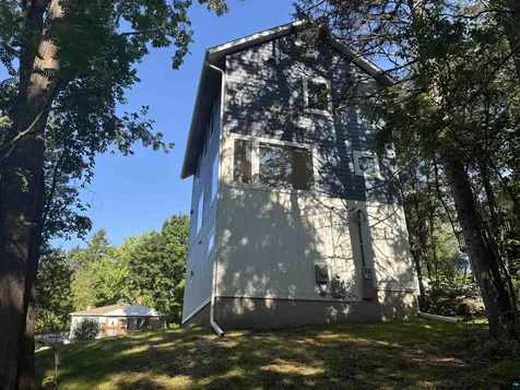 1432 N 8th Avenue E Duluth MN 55805