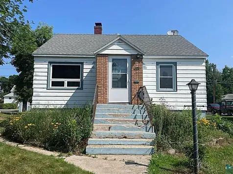 121 E Pattison Street Ely MN 55731-0000