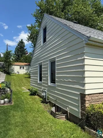 2713 W 7th Street Duluth MN 55806