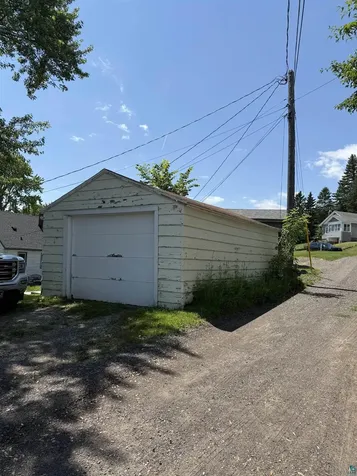 2713 W 7th Street Duluth MN 55806