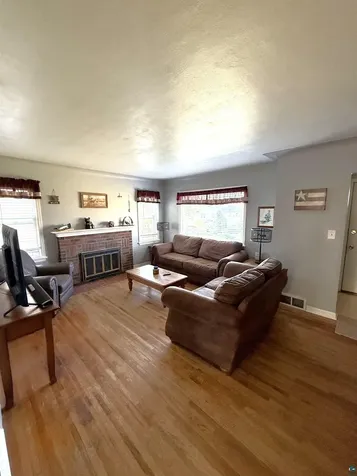2713 W 7th Street Duluth MN 55806