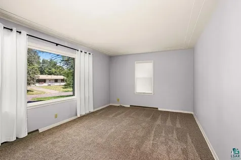 2417 Plymouth Avenue Duluth MN 55811