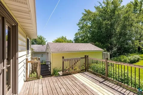 2417 Plymouth Avenue Duluth MN 55811