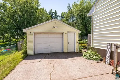 2417 Plymouth Avenue Duluth MN 55811