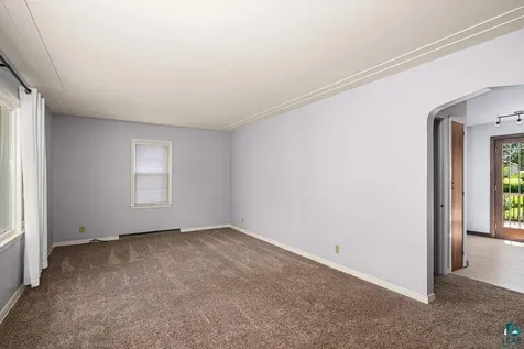 2417 Plymouth Avenue Duluth MN 55811
