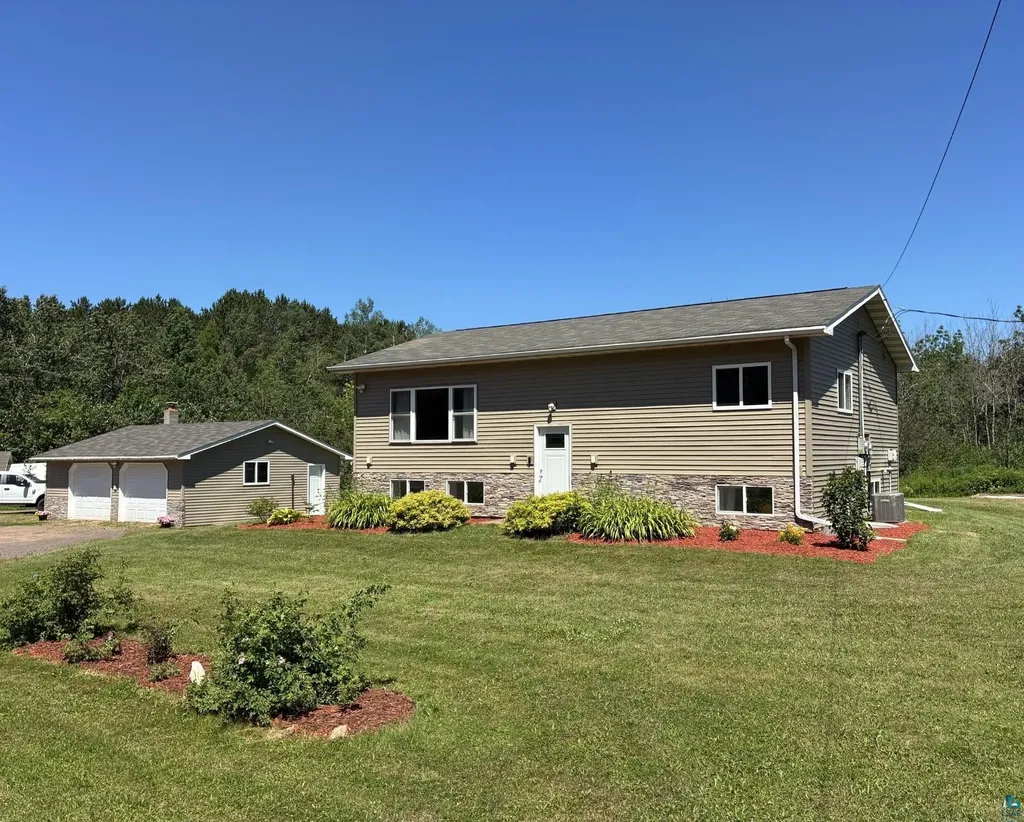 5029 Morris Thomas Road Hermantown MN 55811
