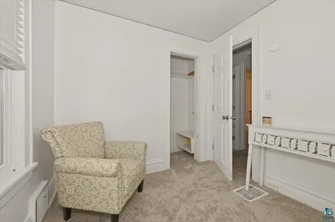 1515 N 9th Avenue E Duluth MN 55805