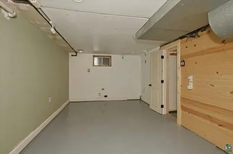 1515 N 9th Avenue E Duluth MN 55805