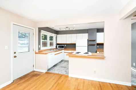 902 Madison Avenue Duluth MN 55811
