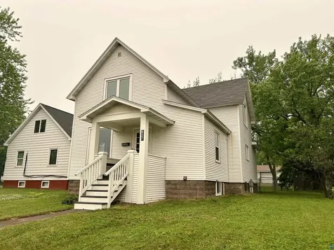827 9th Avenue Two Harbors MN 55616