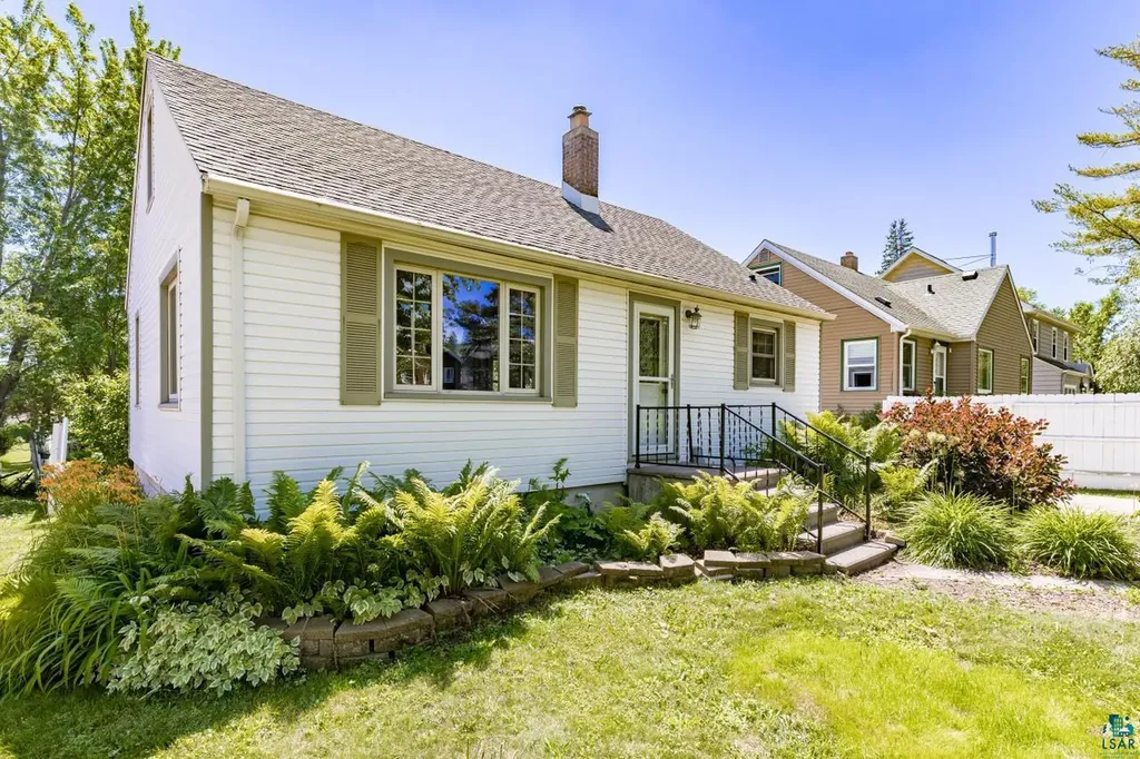4710 Tioga Street Duluth MN 55804
