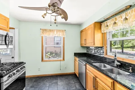 4710 Tioga Street Duluth MN 55804