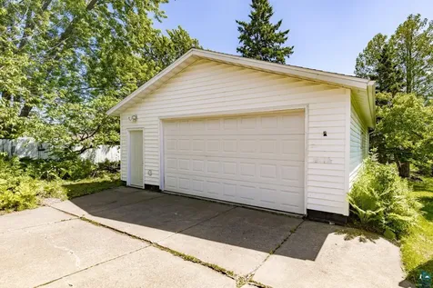 4710 Tioga Street Duluth MN 55804
