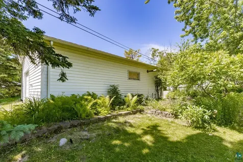 4710 Tioga Street Duluth MN 55804