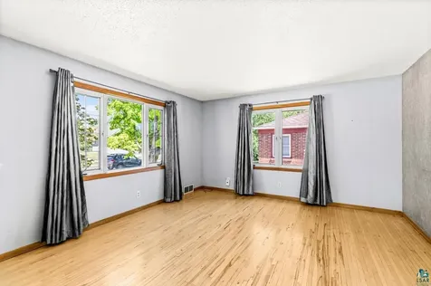 4710 Tioga Street Duluth MN 55804