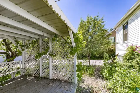 4710 Tioga Street Duluth MN 55804
