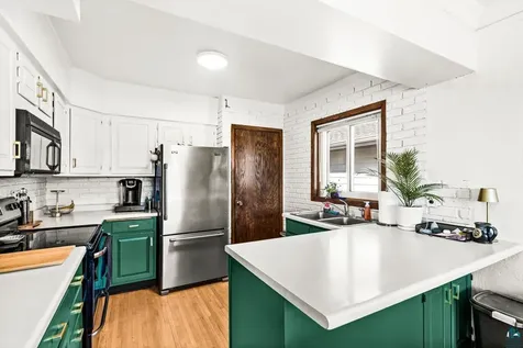 4411 W 6th Street Duluth MN 55807