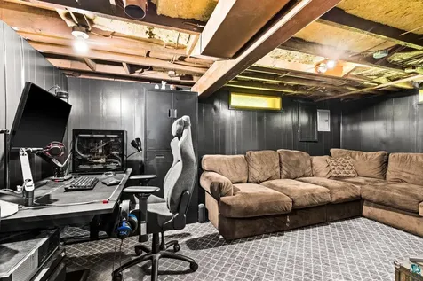 4411 W 6th Street Duluth MN 55807