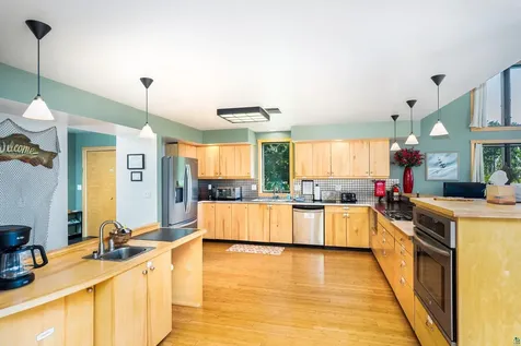 6452 Highway 61 Silver Bay MN 55614