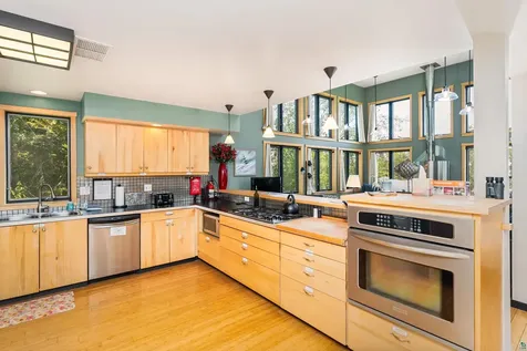 6452 Highway 61 Silver Bay MN 55614