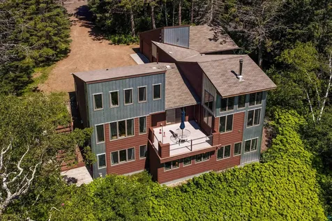 6452 Highway 61 Silver Bay MN 55614