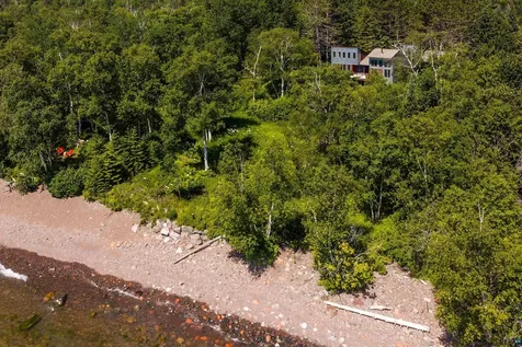 6452 Highway 61 Silver Bay MN 55614
