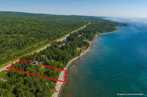 6452 Highway 61 Silver Bay MN 55614