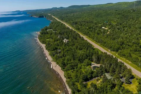 6452 Highway 61 Silver Bay MN 55614