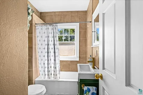 202 Ashland Avenue Carlton MN 55718