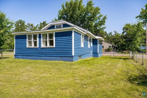 202 Ashland Avenue Carlton MN 55718