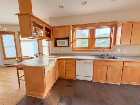 13 W 8th Street Duluth MN 55805
