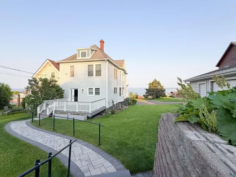 13 W 8th Street Duluth MN 55805
