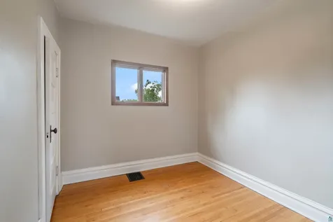 706 E 7th Street Superior WI 54880