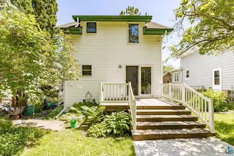 11 St. Louis Court Duluth MN 55808