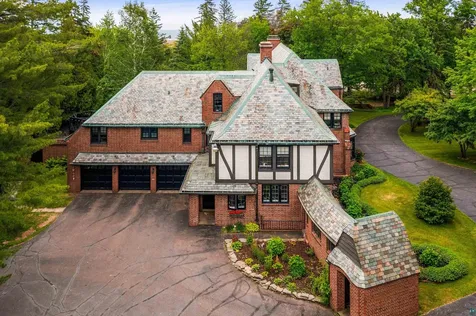 415 N Hawthorne Road Duluth MN 55812