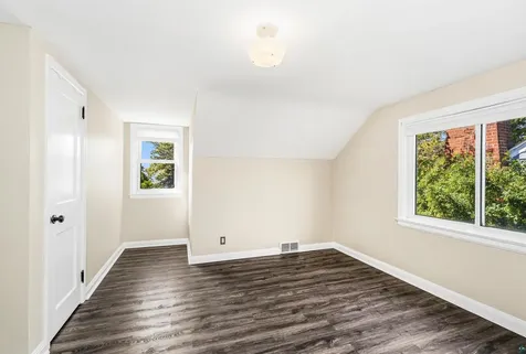 4215 London Road Duluth MN 55804