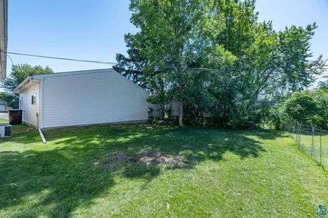 2714 Diane Lane Hibbing MN 55746