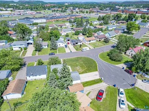 2714 Diane Lane Hibbing MN 55746
