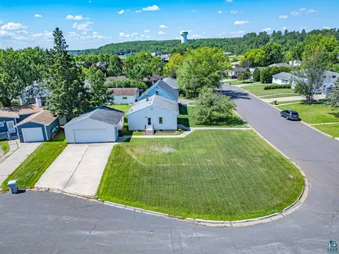 2714 Diane Lane Hibbing MN 55746