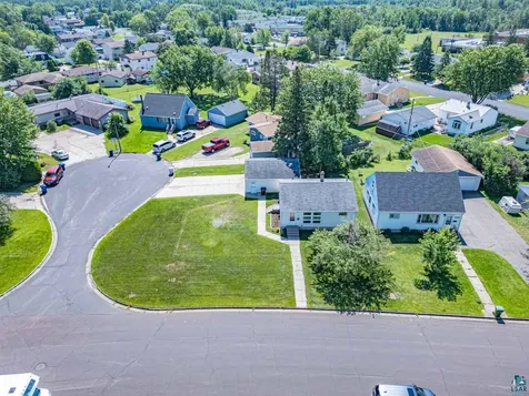 2714 Diane Lane Hibbing MN 55746