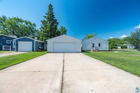 2714 Diane Lane Hibbing MN 55746
