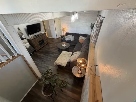 223 Hill Road Esko MN 55733