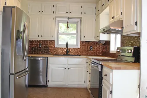 1920 E 7th Avenue E Hibbing MN 55746