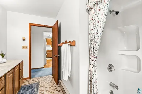 6101 Olney Street Duluth MN 55807