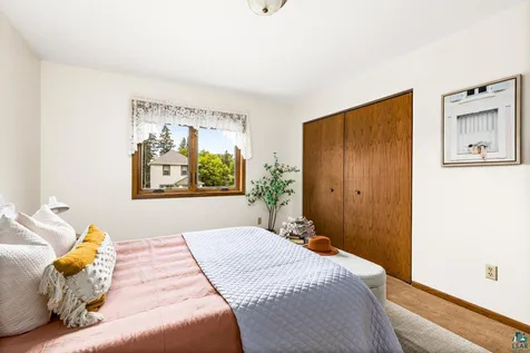 6101 Olney Street Duluth MN 55807