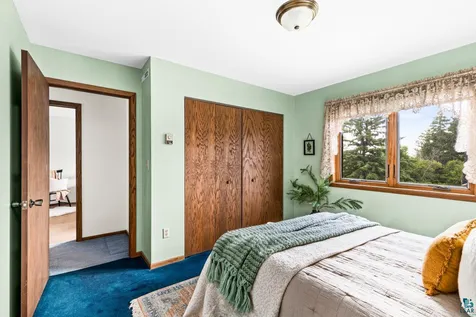 6101 Olney Street Duluth MN 55807