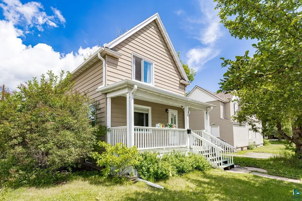 6109 Redruth Street Duluth MN 55807