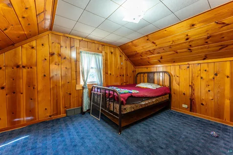 24 N Pioneer Road Ely MN 55731