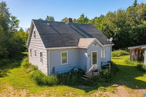 24 N Pioneer Road Ely MN 55731