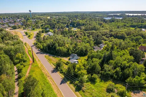 24 N Pioneer Road Ely MN 55731